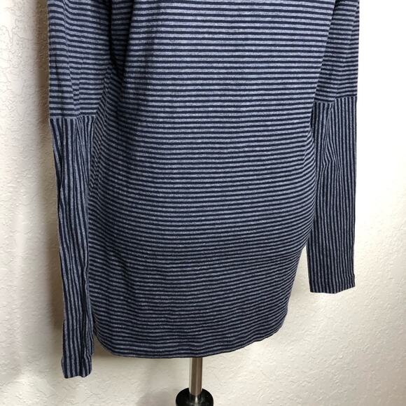 Cabi Wonder Tee navy gray striped long sleeve knit top size Medium #3808 - Picture 10 of 13